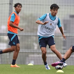 Kubo, el primer japonés en la Real, ya se entrena en Zubieta