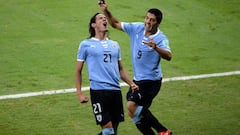 Cavani y Suárez triplican los goles de Vargas y Sánchez