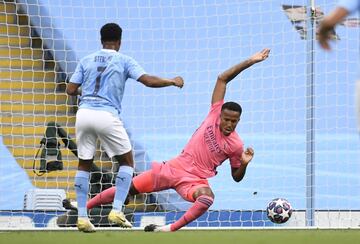 Sterling anotó el 1-0.