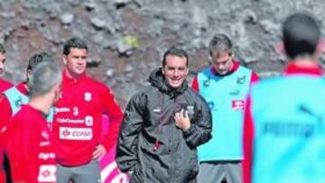 <b>MESURA. </b>Oltra invita a los aficionados a disfrutar del equipo, pero sin caer en la trampa de celebrar lo que no se ha logrado.