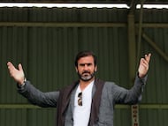 BATH, UNITED KINGDOM - JUNE 06: Legendary football player Eric Cantona poses for photographs as he visits Bath City Football Club on June 06, 2009 in Bath, England. The ex-Manchester United player was visiting the non-league club to lend his support to film director Ken Loach's latest film Looking For Eric. (Photo by Matt Cardy/Getty Images)