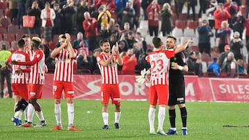 El Almería busca adelantar sus deberes dos meses