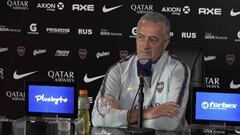 Alfaro: "Tevez está feliz, es el jugador más emblemático"