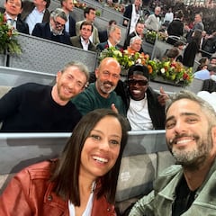 Roberto Leal hace el selfie que querría para ‘Pasapalabra’: con Felipe VI incluido