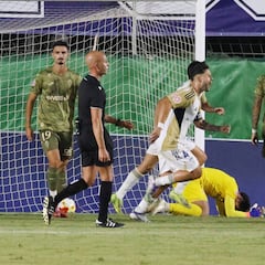 El Murcia no sella su portería