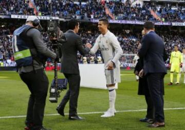 Cristiano felicitado por Figo