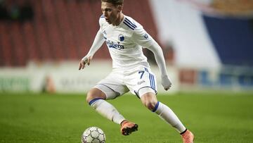 Fischer, fichaje estrella del Copenhague, en el reciente partido contra el Randers. Es la mayor amenaza del Atlético