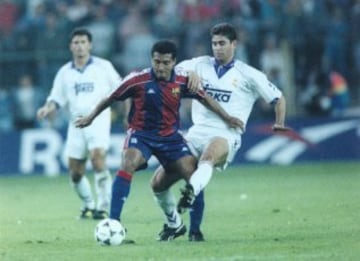 Romario es el mayor goleador de la historia del f¨²tbol con 768 tantos, entre competiciones oficiales y partidos amistosos con su selecci¨®n. En Espa?a jug¨® en el Bar?a y en el Valencia. Campe¨®n del mundo con Brasil en 1994.