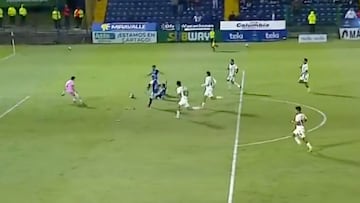 Gaete debuta en la liga de Costa Rica y esto hace ante el último campeón