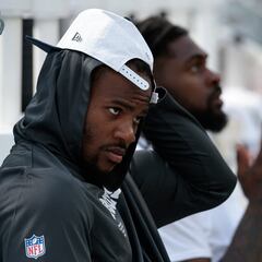 Jerry Jones insiste en que Micah Parsons honre su contrato