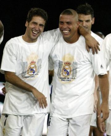 En la temporada 2002/2003, el Real Madrid conquistó el título de Liga gracias a la aportación goleadora de Ronaldo.