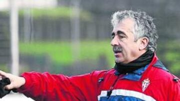 <b>CRÍTICO. </b>Preciado sabe que sus jugadores no lo hicieron bien en el último partido y es consciente de que tiene que volver al buen juego.