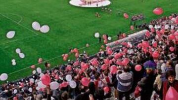 <b>SE QUEDA PEQUEÑO. </b>Los abonados rojiblancos ocupan el 85 por ciento del aforo del Calderón. Eso deja poco margen para vender entradas en taquilla.