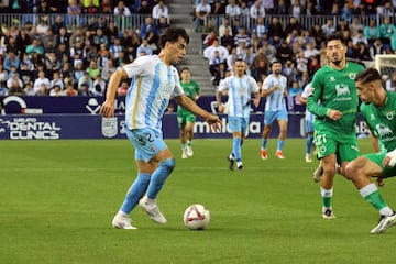 Julen Lobete, durante el Málaga - Racing de Santander.