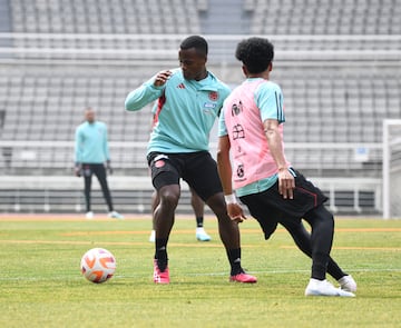 La Selección Colombia ya se encuentra en Ulsan, en donde enfrentarán este viernes a Corea del Sur en el primer amistoso de la Fecha FIFA