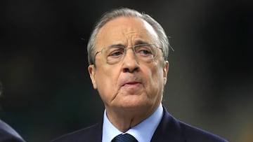 La afición culpa de la crisis del Real Madrid a Florentino Pérez