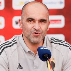 Roberto Martínez recuerda que se podían llevar 26 jugadores