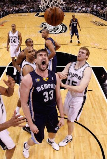 En 2011 Marc jugó Playoffs, precisamente ante los Spurs, y dieron la sorpresa al eliminar al que fue aquel año el mejor equipo del oeste