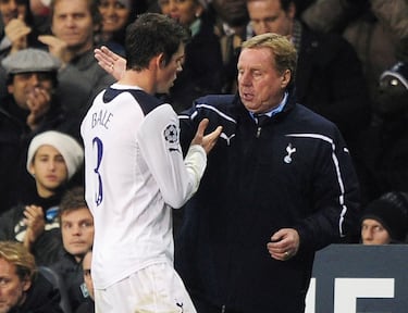 Fue en 2010 cuando una decisión de Harry Redknapp, técnico del Tottenham, cambió su vida. De una forma progresiva el técnico inglés, fue convirtiéndolo de lateral izquierdo a extremo. Sin ese movimiento atrevido, tal vez no hubiera asombrado a Europa,  ni conquistado a Florentino Pérez, ni jugado en el Madrid, ni ganado cuatro Champions... 