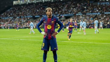 Lamine Yamal, tras conseguir el tercer gol de su equipo durante el encuentro correspondiente a la jornada 12 de Laliga EA Sports que disputan hoy domingo Celta y FC Barcelona en el estadio de Balaidos, en la capital gallega.