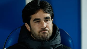 LEGANÉS (MADRID), 22/01/2025.- El entrenador del FC Barcelona, Pere Romeu, antes del partido de semifinales de la Supercopa de España que FC Barcelona y Atlético de Madrid disputan este miércoles en el Estadio Municipal Butarque de Leganés (Madrid). EFE/ Mariscal