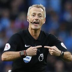 Martin Atkinson, cuarto colegiado inglés en un derbi