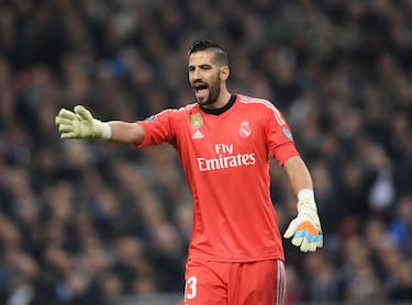 Kiko Casilla, portero formado en la cantera del Real Madrid, llegó al primer equipo en 2015 y permaneció hasta 2019, desempeñándose en muchos momentos como suplente pero ganando muchos títulos con el club, fue portero suplente de Keylor Navas en las tres Champions consecutivas del club blanco conseguidas entre 2016 y 2018. 