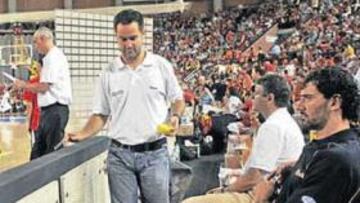 <b>ESPERA. </b>Garbajosa debe contentarse con seguir los partidos de la Selección desde el banquillo.