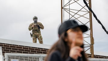 Los testimonios de abusos en los centros de detención del ICE continúan. El DHS niega que no se respeten los derechos de los migrantes.