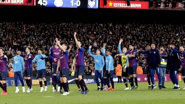 Los jugadores del Barcelona celebran el t&iacute;tulo de Liga. 