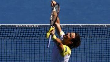 Ferrer celebra su gran remontada ante Almagro.