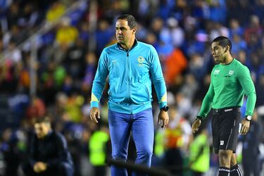 Nadie se quiere ir del América; Cuatro propuestas rechazadas
