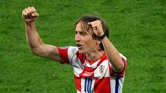 Glasgow (United Kingdom), 22/06/2021.- Luka Modric of Croatia celebrates after the UEFA EURO 2020 group D preliminary round soccer match between Croatia and Scotland in Glasgow, Britain, 22 June 2021. (Croacia, Reino Unido) EFE/EPA/Andy Buchanan / POOL (R