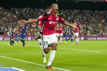 Deyverson's opener put Alavés on course for a famous victory at the Camp Nou