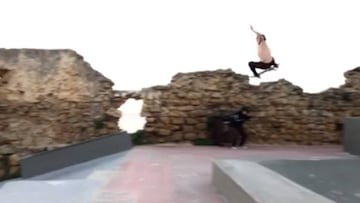 Jaime Mateu sacando jugo al skatepark de La Kantera