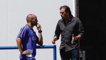 <b>REFUERZOS. </b>Arias trabaja con Jémez para apuntalar la plantilla.