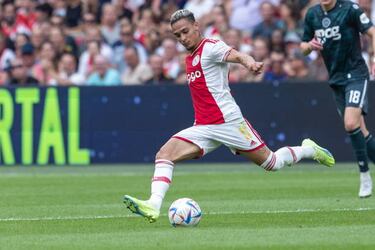 Antony grateful to Ajax but not ruling out Man United switch