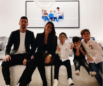 Siempre que tienen la oportunidad, la pareja comparte en redes sociales el gran amor que se tienen el uno al otro, así como a sus tres hijos, Thiago, Mateo y Ciro.