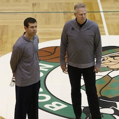 Bombazo en Boston: Stevens deja el banquillo y sustituye a Ainge