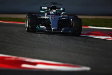 Valtteri Bottas con el Mercedes F1 WO8.