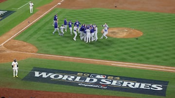 NEW YORK, NEW YORK - OCTOBER 30: The Los Angeles Dodgers celebrate as the they defeat the New York Yankees 7-6 to win game 5 and the 2024 World Series at Yankee Stadium on October 30, 2024 in the Bronx borough of New York City. Al Bello/Getty Images/AFP (Photo by AL BELLO / GETTY IMAGES NORTH AMERICA / Getty Images via AFP)