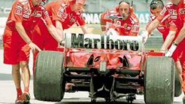 <b>MARCHA ATRÁS. </b>Los monoplazas rojos no atraviesan su mejor momento y la evolución del F2004M parece haber tocado techo.