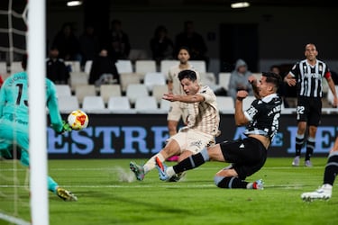 Vila neutraliza al Cartagena