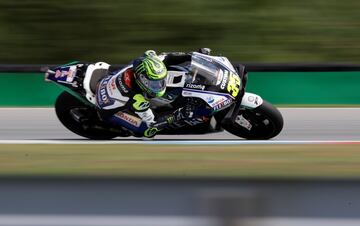 Cal Crutchlow durante la carrera. 