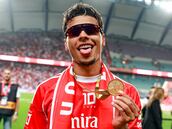 Rueda el balón en Portugal