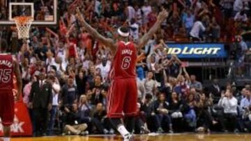 LeBron James celebra el triunfo de sus Heat.