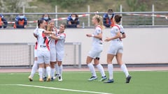 Las jugadoras del Rayo celebran el 1-0 de Paula Fern&aacute;ndez.