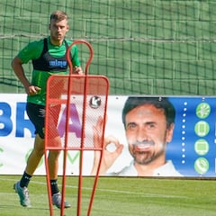 “Ponerse la camiseta del Racing ha sido especial”
