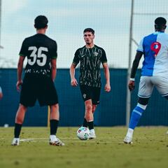 El Elche renueva a Roldán y lo cede a Unionistas
