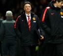 Louis Van Gaal no convence en el United 200 millones después